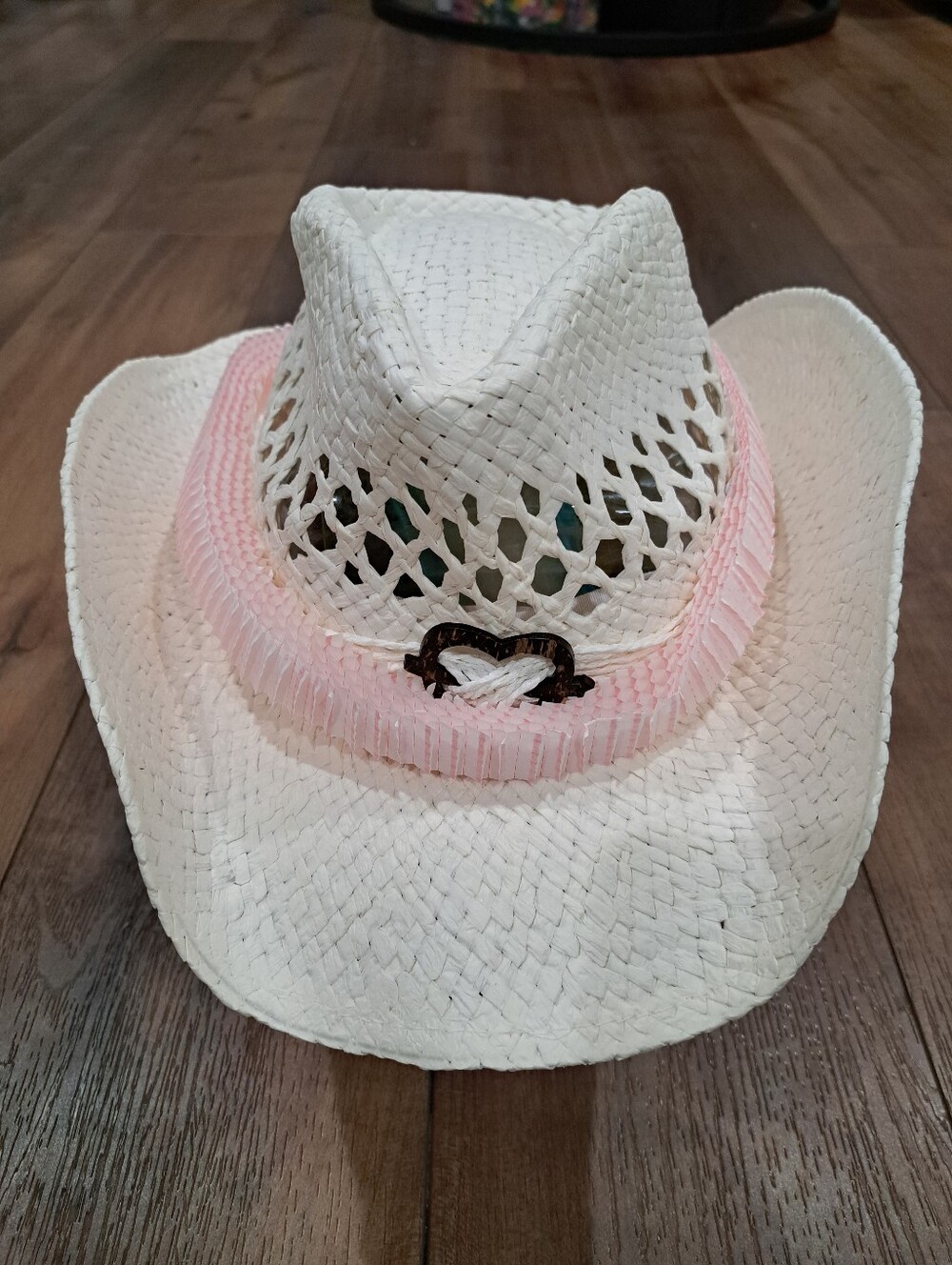 Saddleback Cowboy Hat White Vented Straw Western Cowgirl Women Heart Shapeable